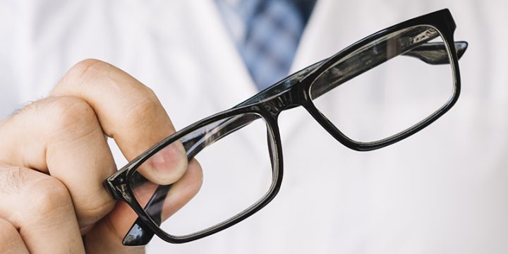 Occhiali da vista con lenti graduate: il tuo preventivo montatura e lenti